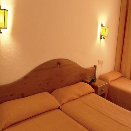 Hotel Parc روساس الغرفة الصورة